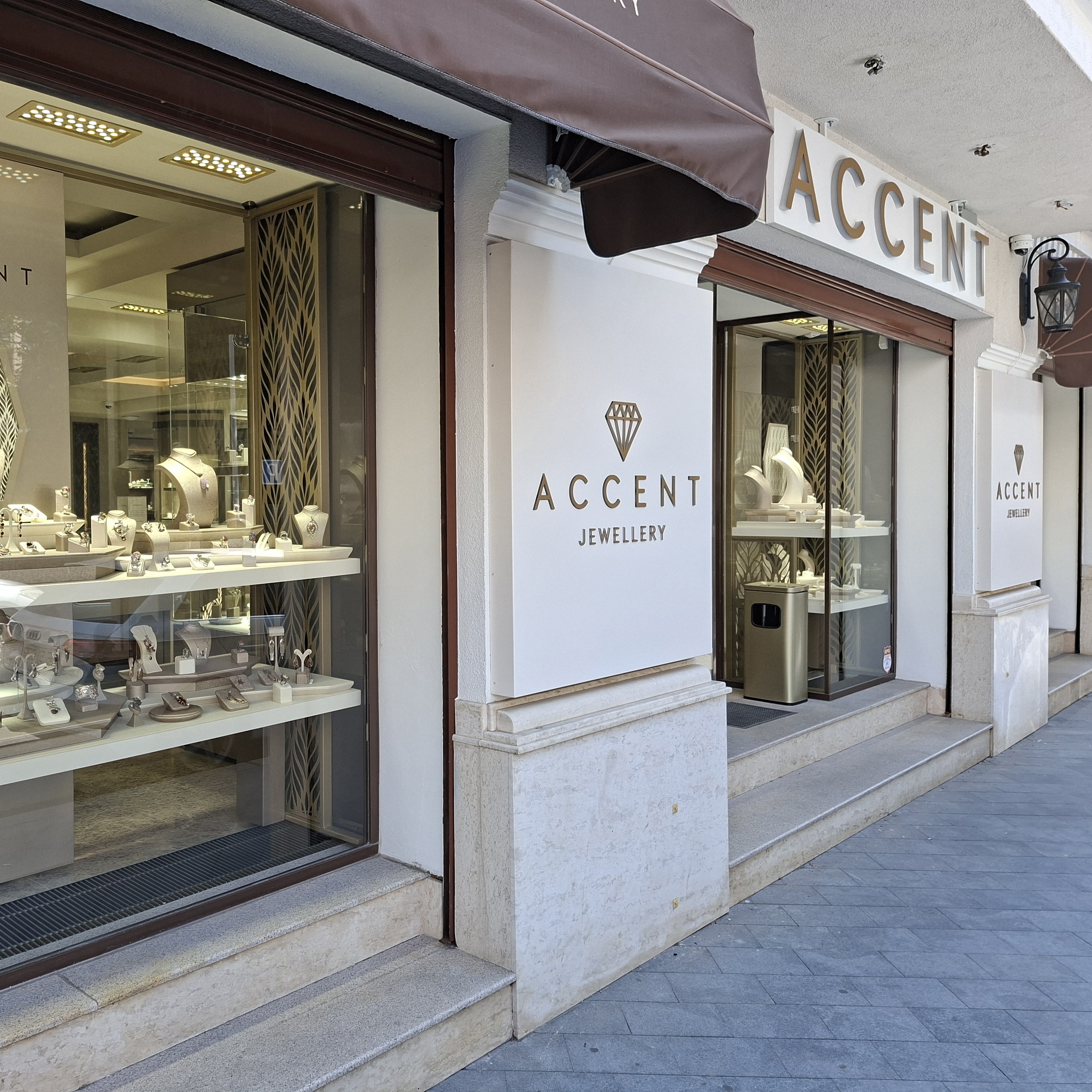 Galeria Accent Mendeleev 26: magazin de bijuterii din aur cu diamante și atelier de reparații laser &icirc;n București